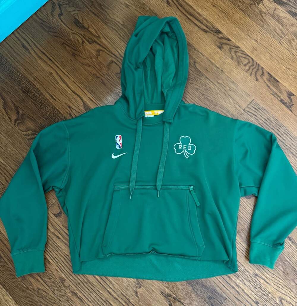 Women’s Nike Boston Celtics Red Auerbach Dri-Fit Hoodie Size L